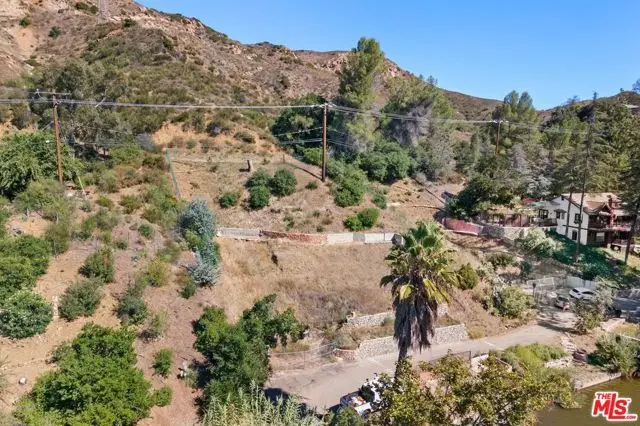 2040 E Lakeshore Drive, Agoura Hills, CA 91301 - Image #1