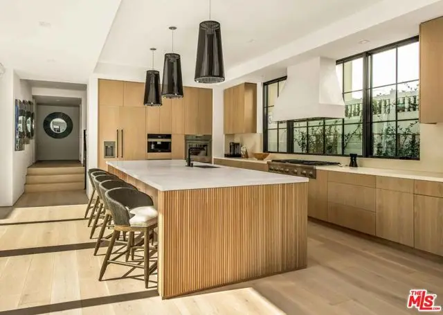 307 Goldenrod Avenue, Corona Del Mar, CA 92625 - Image #2