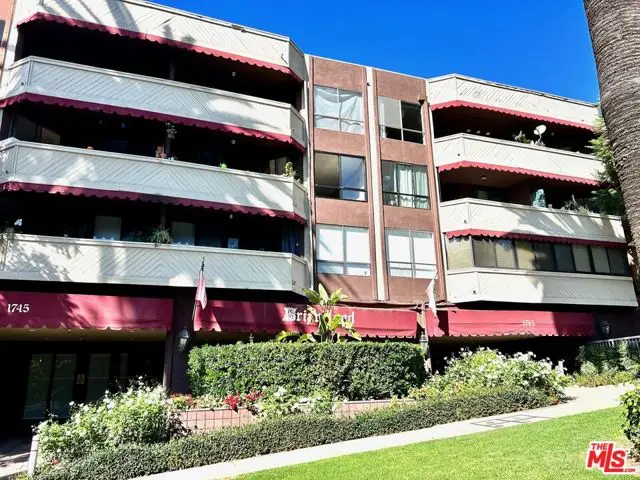 1745 Camino Palmero Street #114, Los Angeles, CA 90046 - Image #1