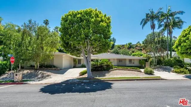1079 Maybrook Drive, Beverly Hills, CA 90210 - Image #2
