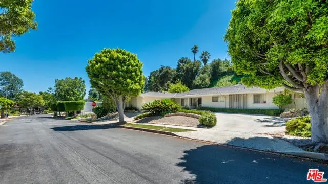 1079 Maybrook Drive, Beverly Hills, CA 90210 - Image #3