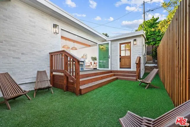 817 Pier Avenue #A & B, Santa Monica, CA 90405 - Image #2