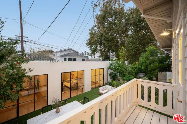 132 Wadsworth Avenue, Santa Monica, CA 90405 - Image #2