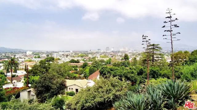 634 E Cypress Street, Glendale, CA 91205 - #3