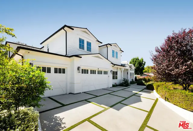 4197 Hayvenhurst Drive, Encino, CA 91436 - Image #3
