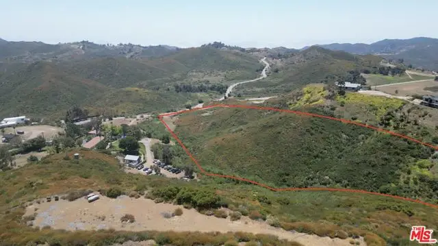 33375 Mulholland Highway, Malibu, CA 90265 - Image #3