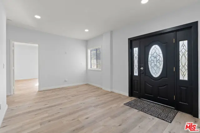 1250 S Windsor Boulevard, Los Angeles, CA 90019 - Image #3