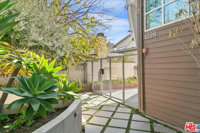1228 21st Street #A, Santa Monica, CA 90404 - Image #2