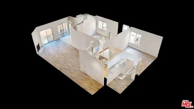 5135 Zelzah Avenue #203, Encino, CA 91316 - Image #2