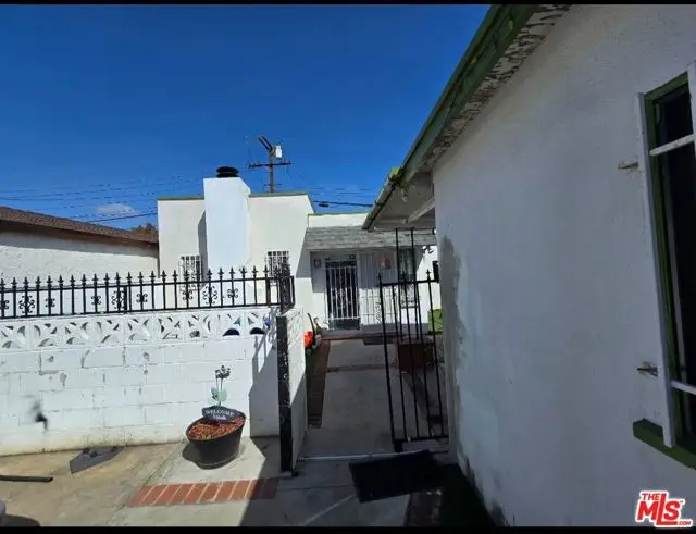 611 W 109th Street, Los Angeles, CA 90044 - Image #1