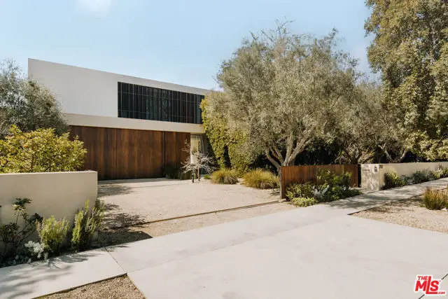 717 Moreno Avenue, Los Angeles, CA 90049 - Image #2