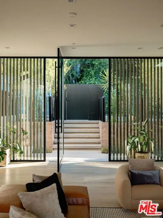 3748 Berry Drive, Studio City, CA 91604 - Image #2