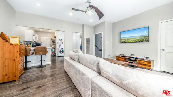 217 Columbia Place, Los Angeles, CA 90026