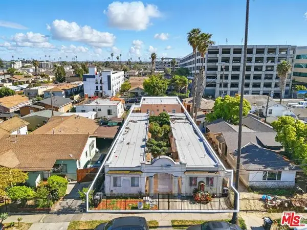 924 W 82nd Street, Los Angeles, CA 90044