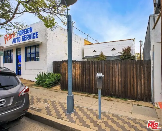 3011 Pico Boulevard, Santa Monica, CA 90405 - #3