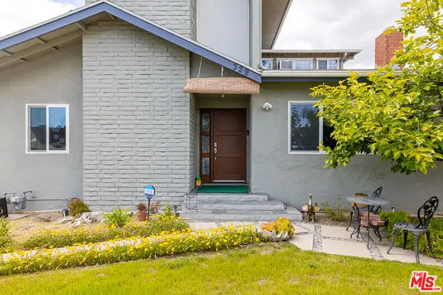 329 Thompson Avenue, Glendale, CA 91201 - #1