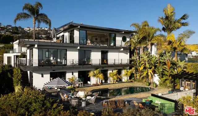 1501 Viewsite Terrace, Los Angeles, CA 90069 - Image #2