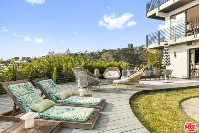 1501 Viewsite Terrace, Los Angeles, CA 90069 - Image #3