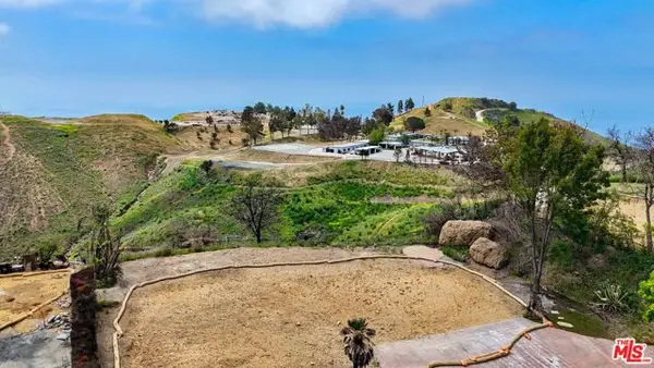 23208 W Paloma Blanca Drive, Malibu, CA 90265