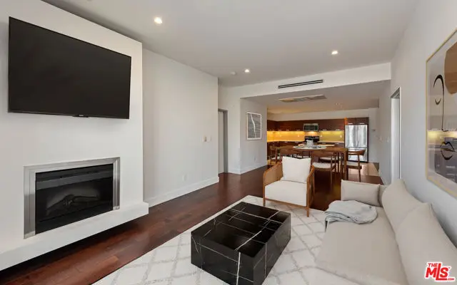 6735 Yucca Street #406, Los Angeles, CA 90028 - Image #1