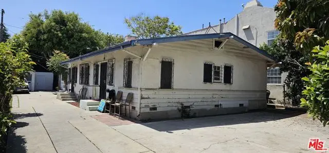 1239 N Beachwood Drive, Los Angeles, CA 90038 - Image #2