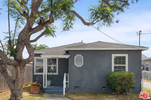 10910 S Burl Avenue, Inglewood, CA 90304 - Image #2