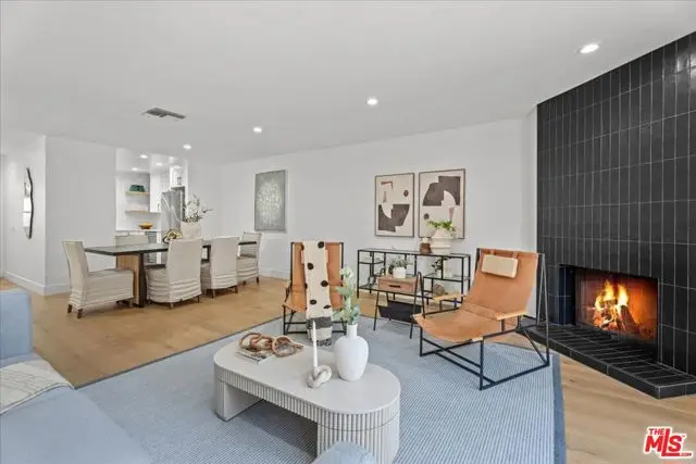 1807 10th Street #4, Santa Monica, CA 90404 - #2