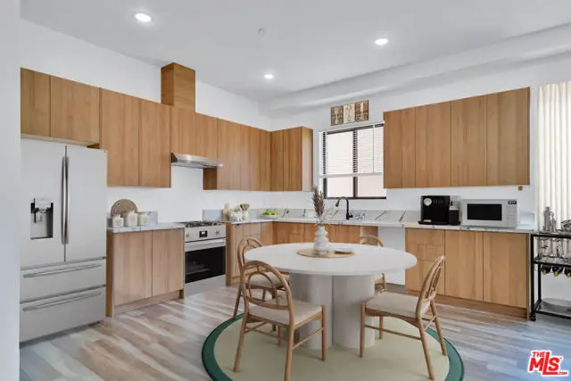 5622 Willowcrest Avenue, North Hollywood, CA 91601 - #2