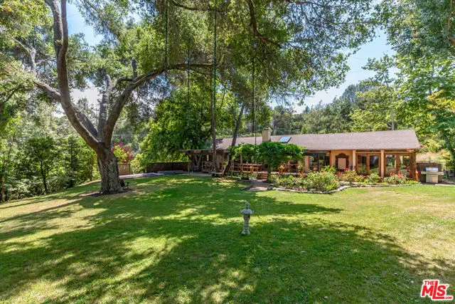 1064 Meadows End Drive, Calabasas, CA 91302 - Image #2