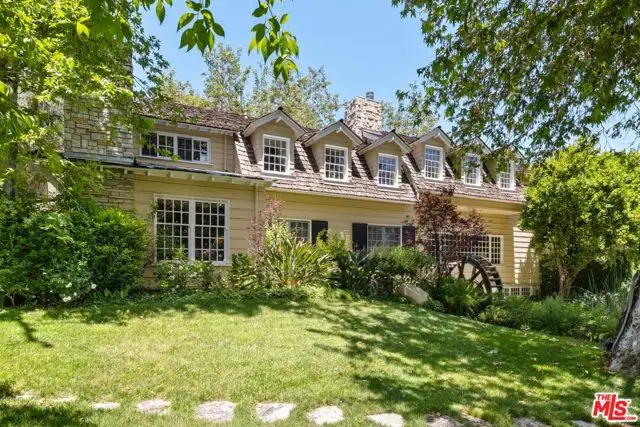 4535 Vanalden Avenue, Tarzana, CA 91356 - Image #3