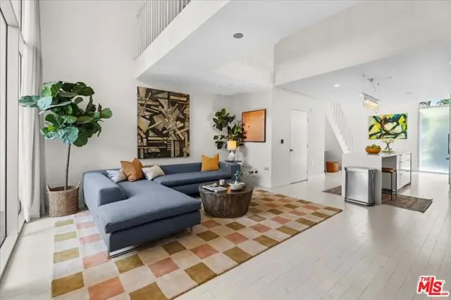 7917 Willoughby Avenue #2, Los Angeles, CA 90046 - Image #3
