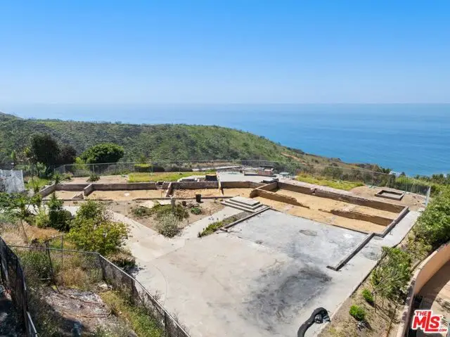 20740 Las Flores Mesa Drive, Malibu, CA 90265 - Image #2