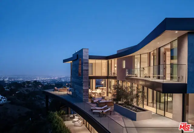 1504 N Kenter Avenue, Los Angeles, CA 90049 - Image #1