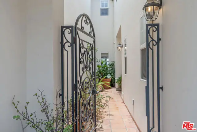 6414 Lunita Road, Malibu, CA 90265 - Image #2