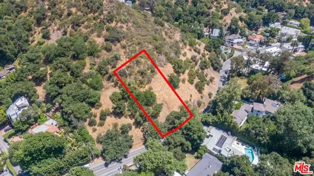 2250 Benedict Canyon Drive, Beverly Hills, CA 90210 - Image #2