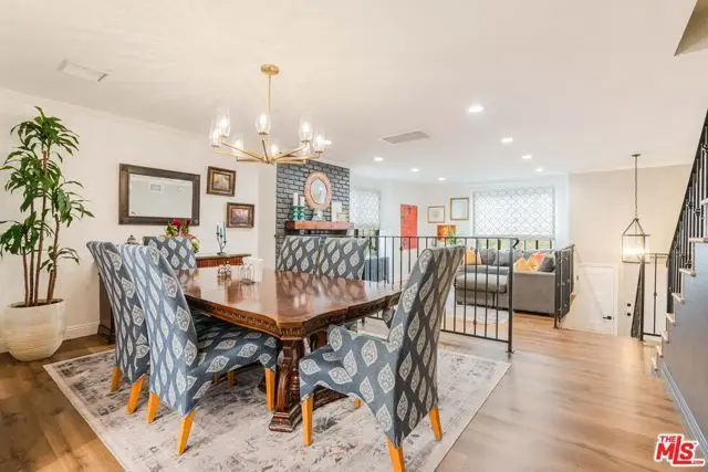 18100 Burbank Boulevard #26, Tarzana, CA 91356 - Image #2