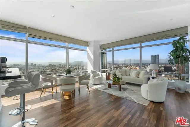 900 W Olympic Boulevard #34J, Los Angeles, CA 90015 - Image #1