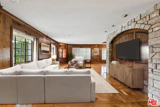 16560 Park Lane Circle, Los Angeles, CA 90049 - Image #3