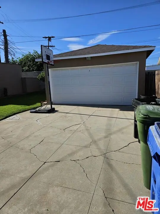 3961 W 64th Street, Los Angeles, CA 90043 - Image #2