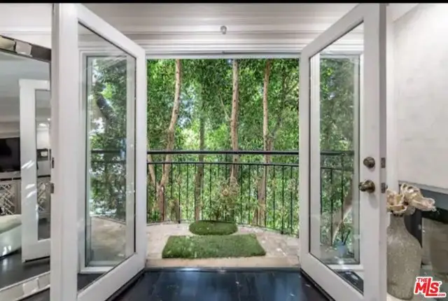 3401 Barham Boulevard #3, Los Angeles, CA 90068 - Image #2