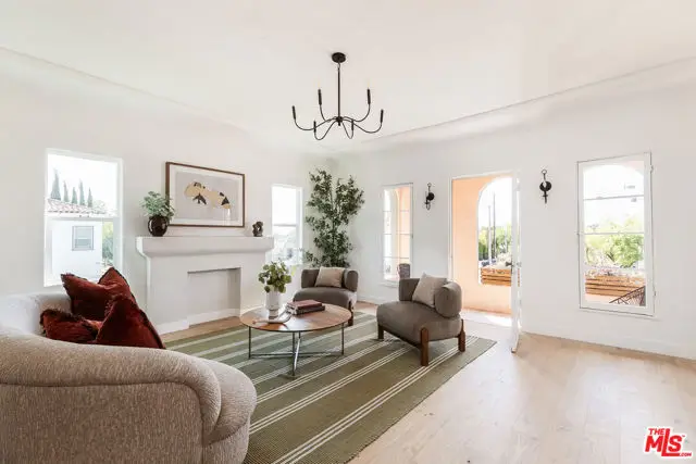 1574 S Hayworth Avenue, Los Angeles, CA 90035 - Image #3