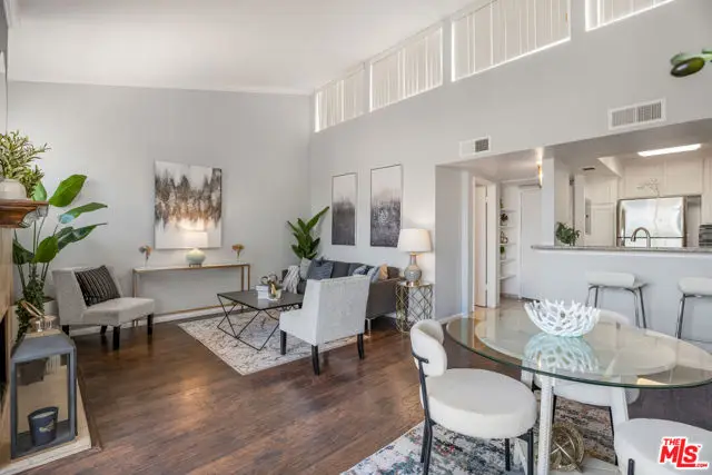 5325 Newcastle Avenue #327, Encino, CA 91316 - Image #3