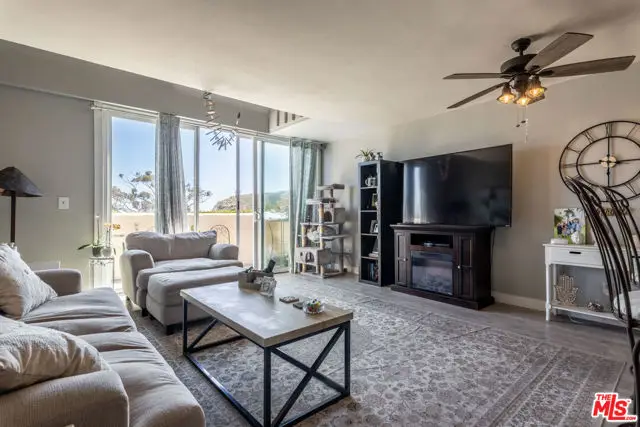 23901 Civic Center Way #107, Malibu, CA 90265 - Image #2