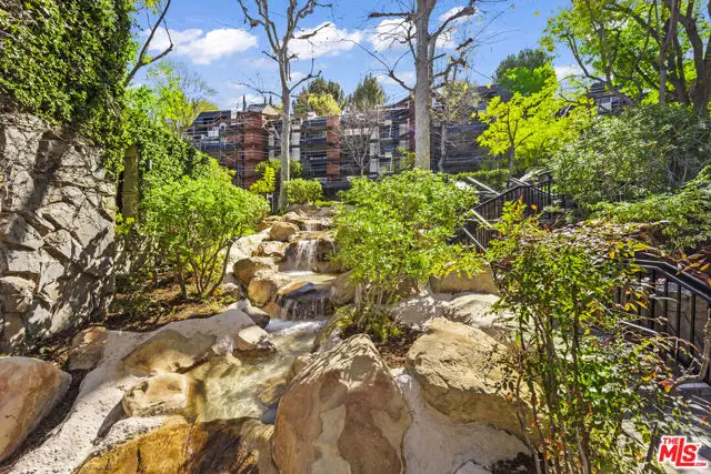 4752 Park Encino Lane #212, Encino, CA 91436 - Image #1