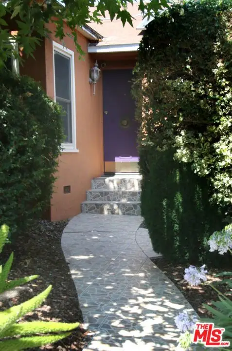 1807 Cochran Place, Los Angeles, CA 90019