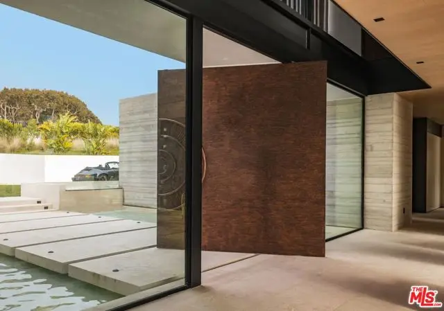 6889 Dume Drive, Malibu, CA 90265 - Image #3