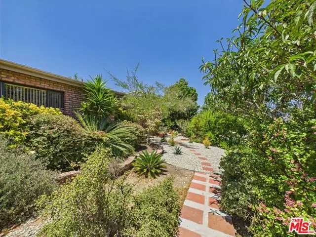 7449 Kentwood Avenue, Los Angeles, CA 90045 - Image #3
