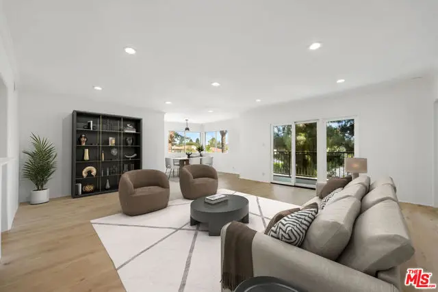 222 7th Street #301, Santa Monica, CA 90402 - Image #1