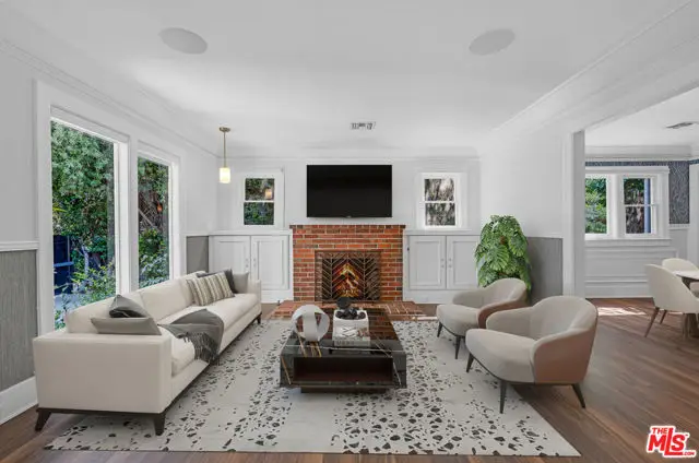 7024 De Longpre Avenue, Los Angeles, CA 90028 - Image #3