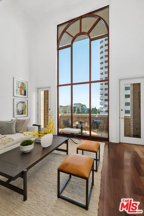 10550 Wilshire Boulevard #305, Los Angeles, CA 90024